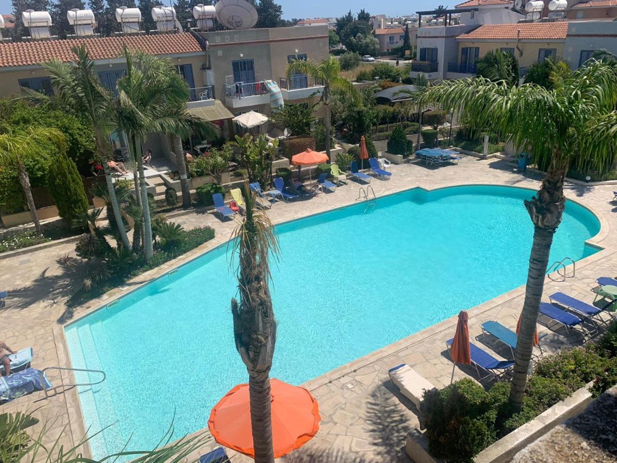Town House, Ilios Ii, Kato Paphos Villa ภายนอก รูปภาพ