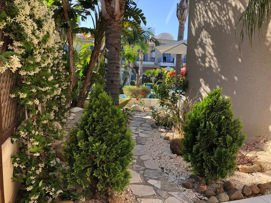 Town House, Ilios Ii, Kato Paphos Villa ภายนอก รูปภาพ