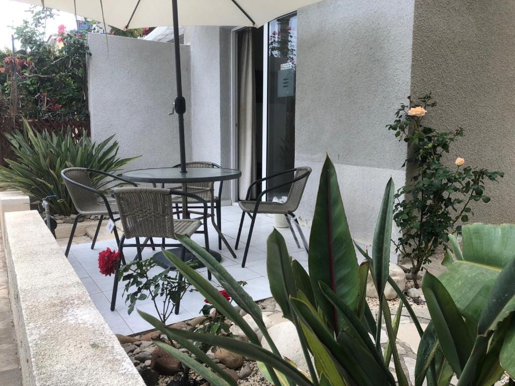 Town House, Ilios Ii, Kato Paphos Villa ภายนอก รูปภาพ